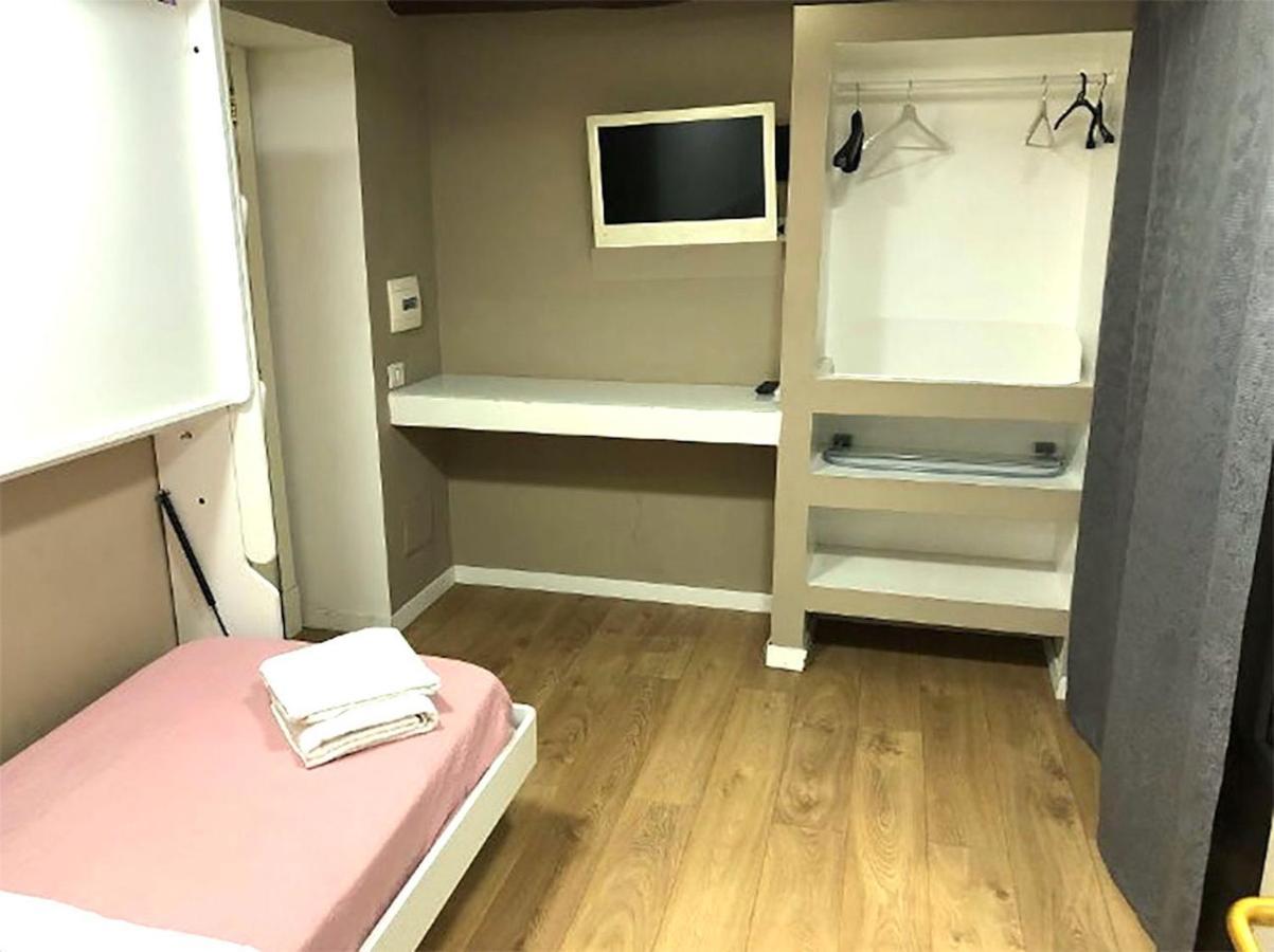 Bed And Breakfast Napoli Centro Storico Luaran gambar